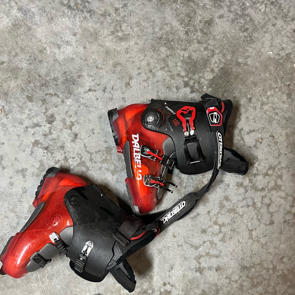 Dalbello Ski Boots (size 27.5)